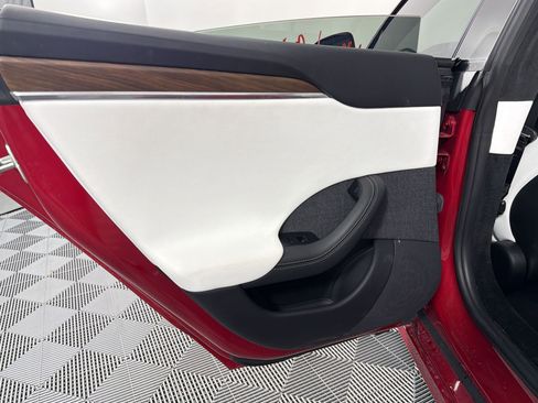 Used 2022 Tesla Model S image 16