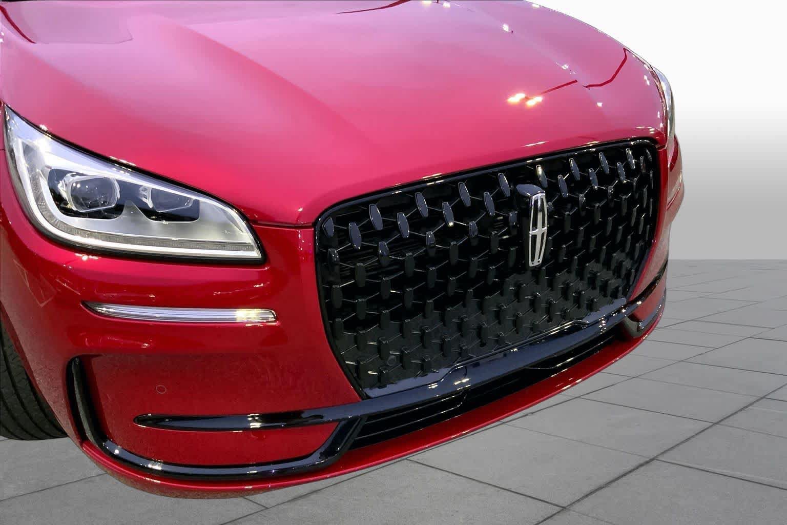 Used 2023 Lincoln Corsair Reserve w/ Equipment Group 201A FWD image 26