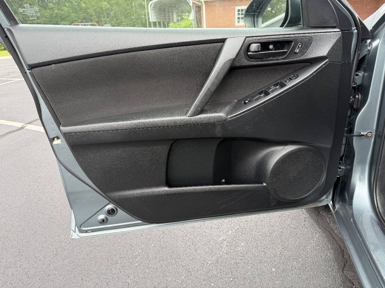 Used 2013 MAZDA MAZDA3 i Sport FWD image 10