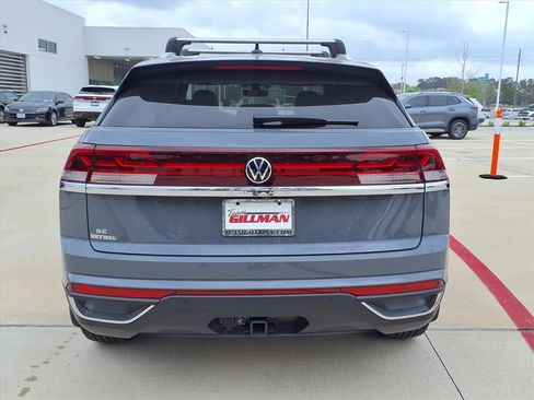 New 2026 Volkswagen Atlas Cross Sport SE FWD image 6