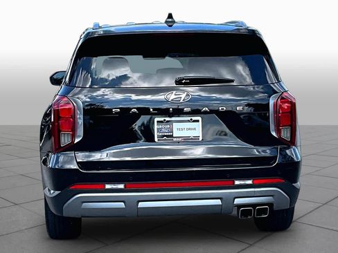 Used 2023 Hyundai Palisade Limited w/ Cargo Package FWD image 5