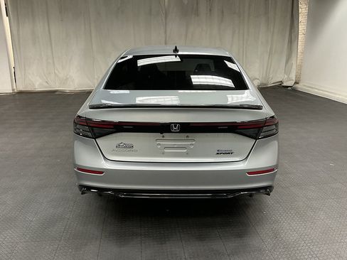 Used 2024 Honda Accord Sport image 9