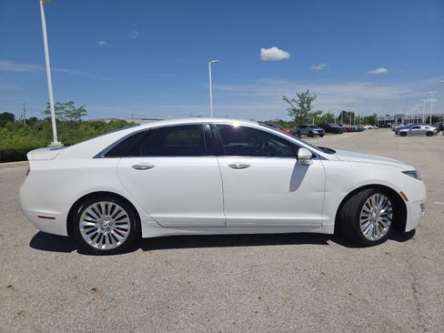 Used 2013 Lincoln MKZ FWD image 18