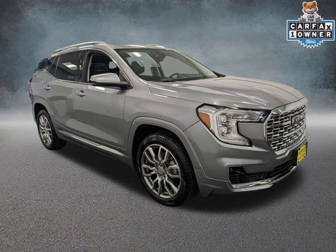 Used 2023 GMC Terrain Denali AWD/4WD image 3