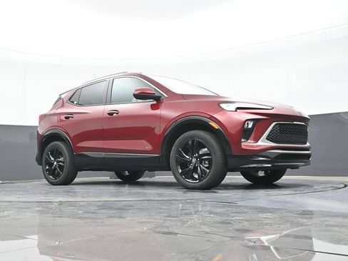 Used 2025 Buick Encore GX Sport Touring w/ Comfort Package AWD/4WD image 51