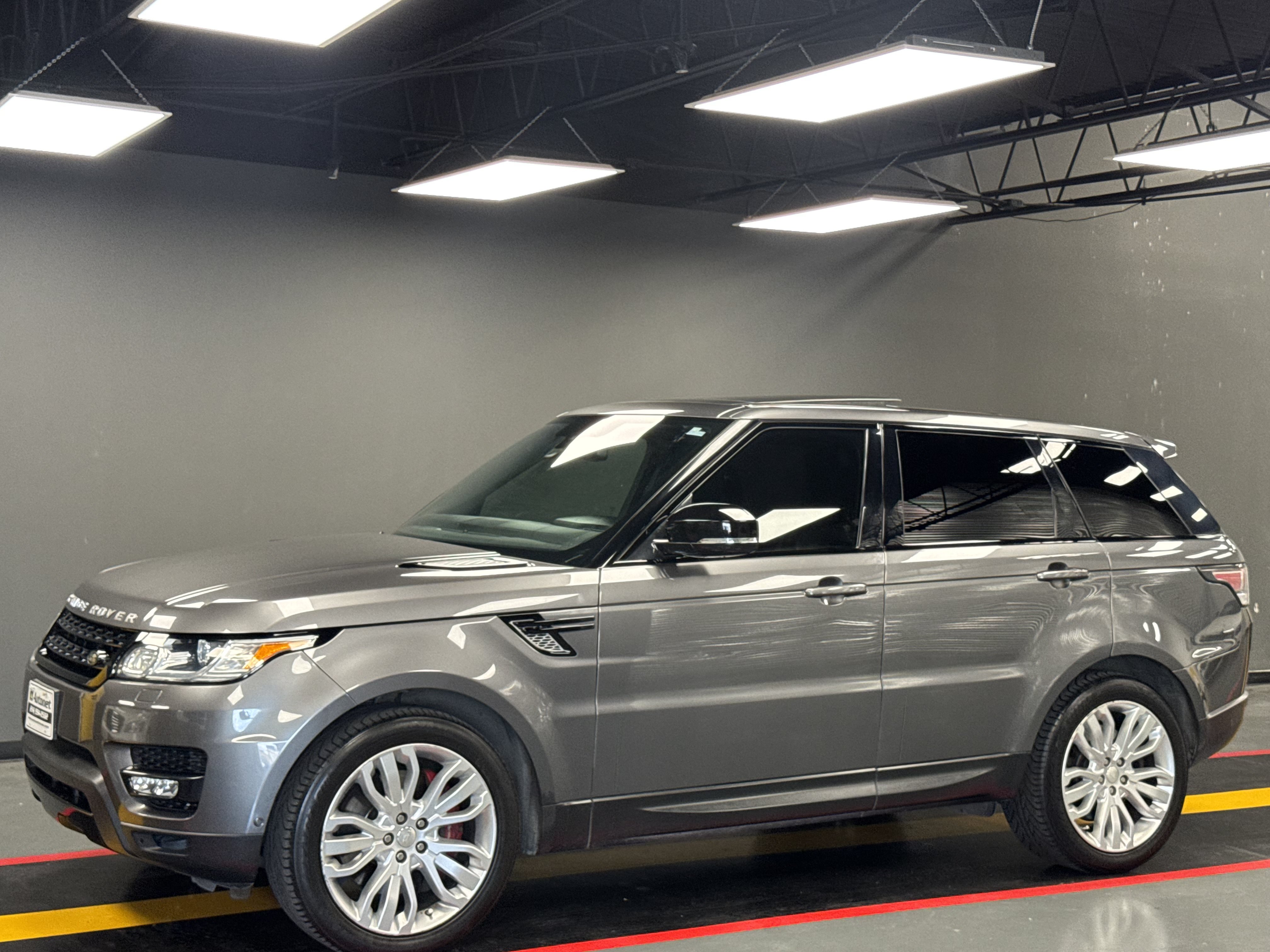 Used 2015 Land Rover Range Rover Sport Supercharged AWD/4WD image 1