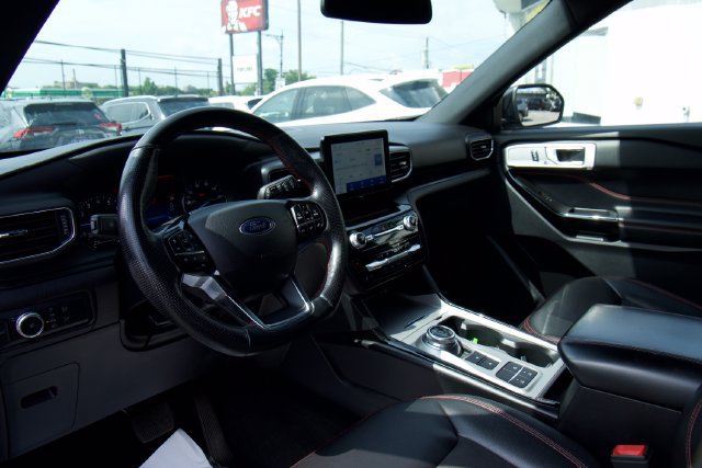 Used 2022 Ford Explorer ST-Line RWD image 14