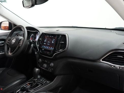 Used 2022 Jeep Cherokee Limited image 17