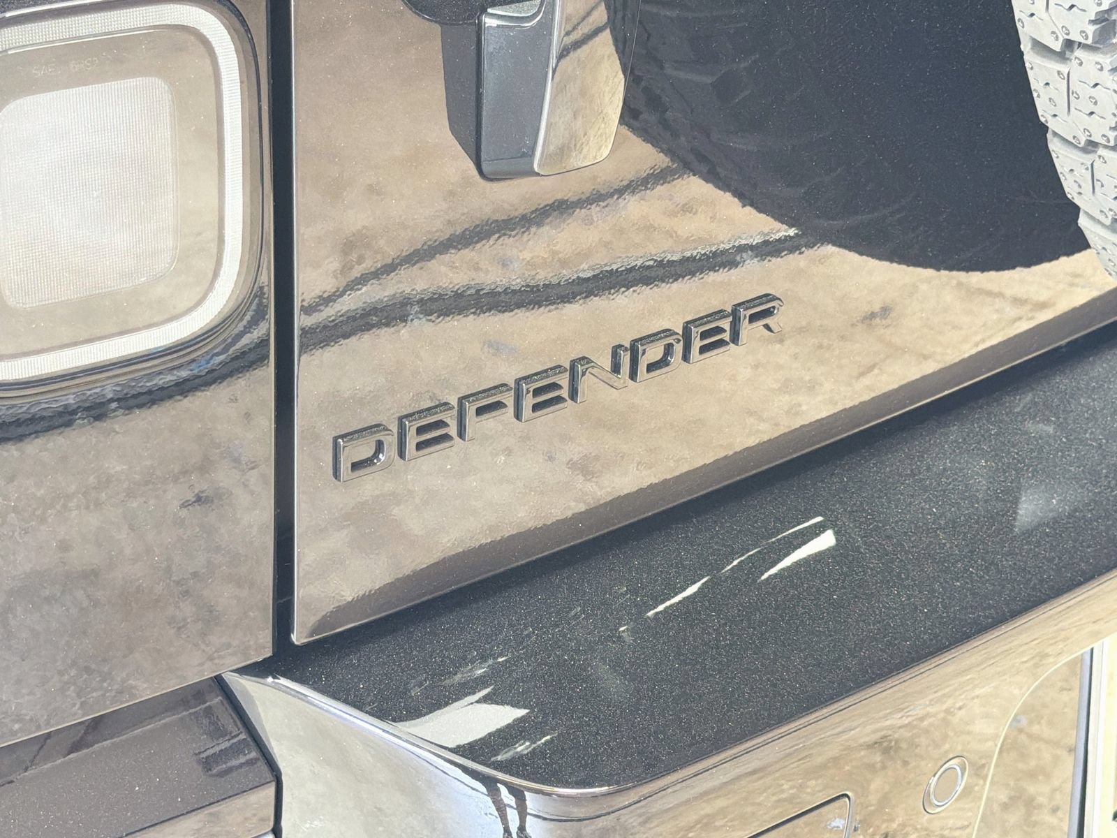 New 2026 Land Rover Defender 110 S AWD/4WD image 31