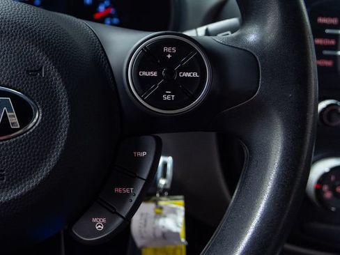 Used 2016 Kia Soul + FWD image 15