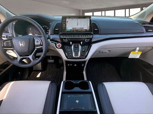 New 2026 Honda Odyssey Elite image 5