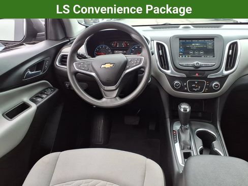 Certified 2019 Chevrolet Equinox LS w/ LS Convenience Package FWD image 17