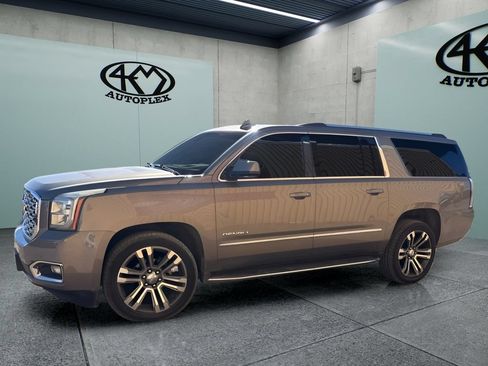 Used 2019 GMC Yukon XL Denali w/ Open Road Package AWD/4WD image 6