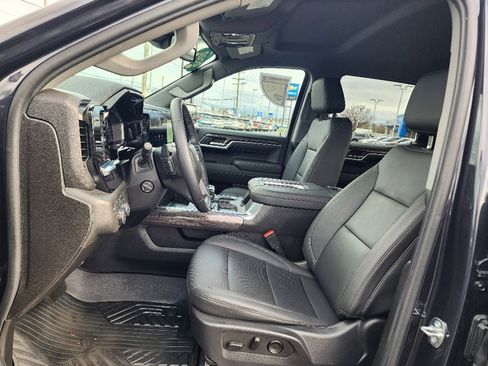 Used 2022 Chevrolet Silverado 1500 LTZ image 30