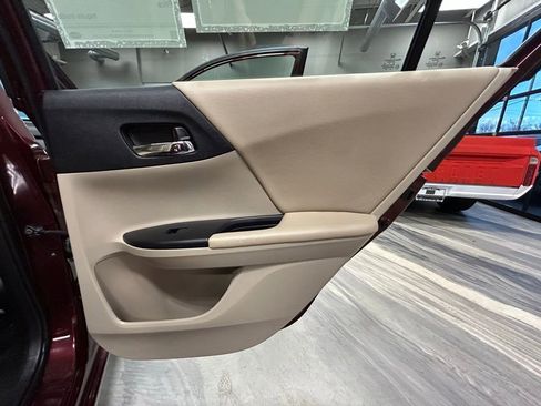 Used 2014 Honda Accord LX image 36