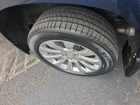 Used 2019 Chevrolet Silverado 1500 High Country w/ Technology Package image 10