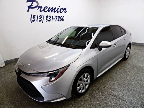Used 2022 Toyota Corolla LE FWD image 1