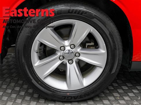 Used 2023 Dodge Challenger SXT image 27