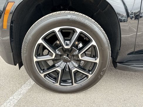 Used 2025 Chevrolet Suburban RST w/ Sun And Tow Package image 19