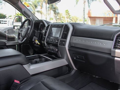 Used 2020 Ford F250 Lariat w/ Lariat Value Package image 36