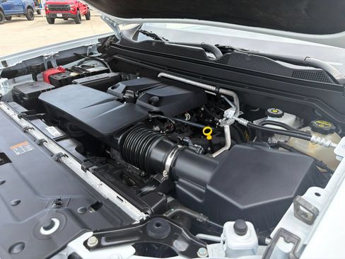 Used 2024 Chevrolet Colorado ZR2 w/ Safety Package AWD/4WD image 41