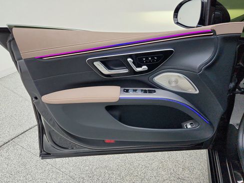 Certified 2023 Mercedes-Benz EQS 580 4MATIC Sedan image 26