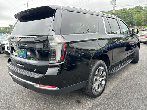 Certified 2026 Chevrolet Suburban LT w/ Comfort Package AWD/4WD image 33
