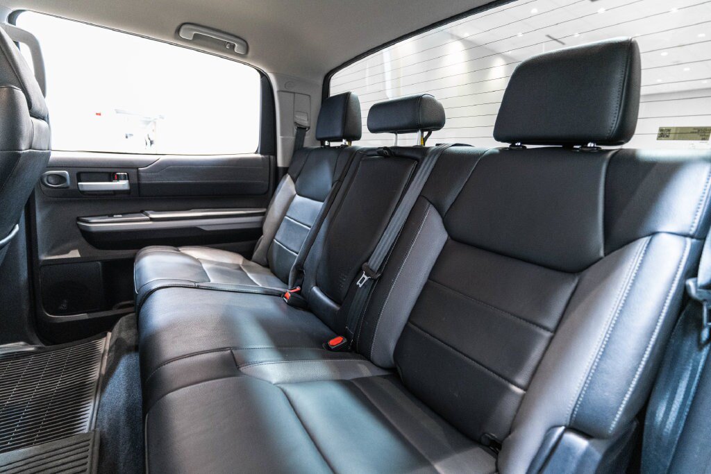 Used 2021 Toyota Tundra Limited w/ Limited Premium Package AWD/4WD image 34