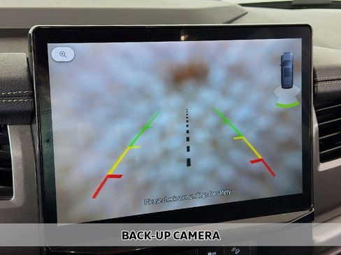 Used 2024 Ford Expedition Max XLT image 5