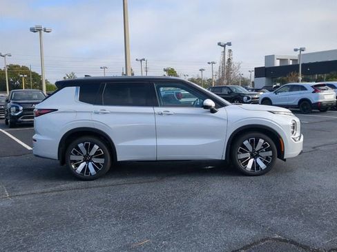 New 2026 Mitsubishi Outlander SEL FWD image 5