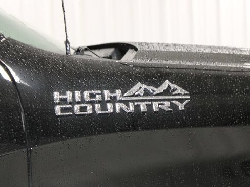 Used 2025 Chevrolet Silverado 1500 High Country AWD/4WD image 12