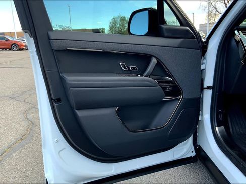 Used 2024 Land Rover Range Rover Sport Dynamic SE image 20