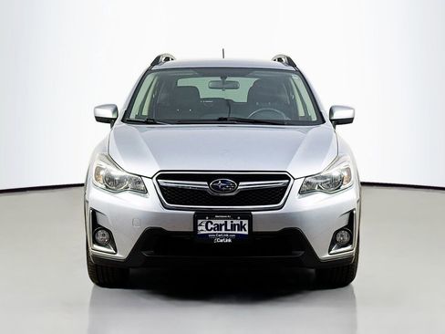 Used 2017 Subaru Crosstrek 2.0i Premium AWD/4WD image 2