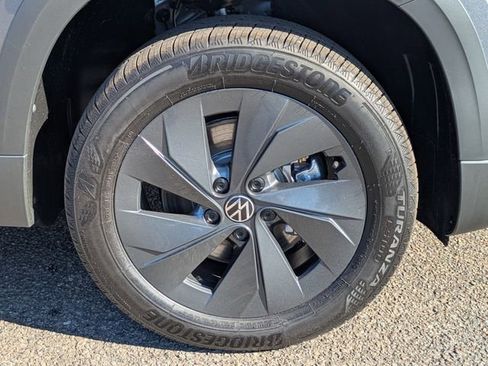 New 2026 Volkswagen Taos S image 11