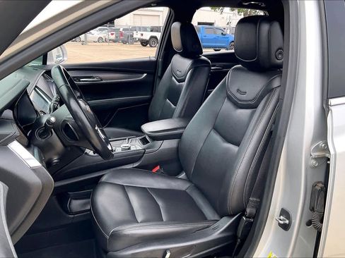Used 2020 Cadillac XT5 Luxury FWD image 16