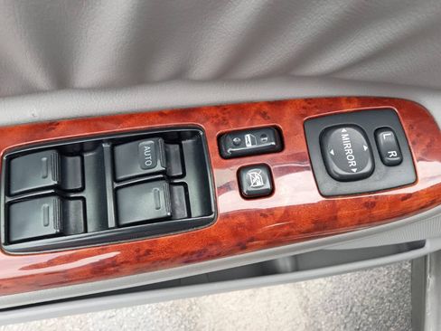 Used 2004 Toyota Camry XLE FWD image 14