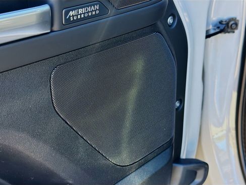 New 2026 Land Rover Defender 130 X-Dynamic SE image 26