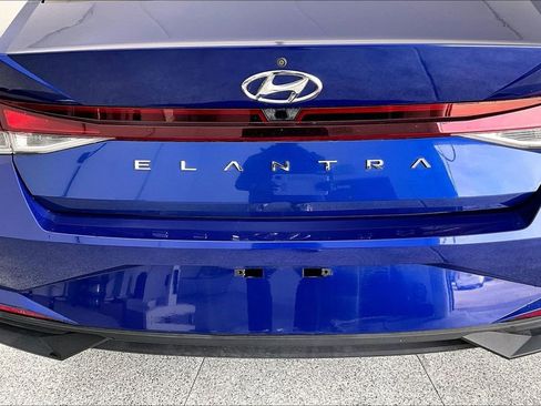 Used 2021 Hyundai Elantra SEL image 40