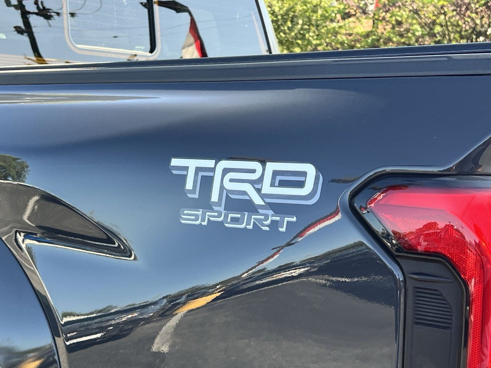 Used 2024 Toyota Tacoma TRD Sport AWD/4WD image 36