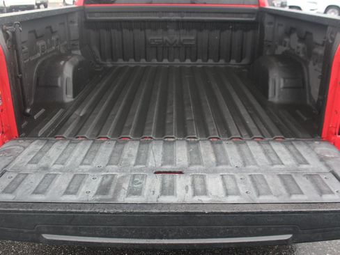 Used 2019 GMC Sierra 1500 SLT w/ SLT Premium Package AWD/4WD image 14