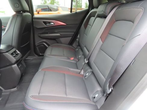Certified 2025 Chevrolet Equinox EV RS w/ Convenience Package II AWD/4WD image 38