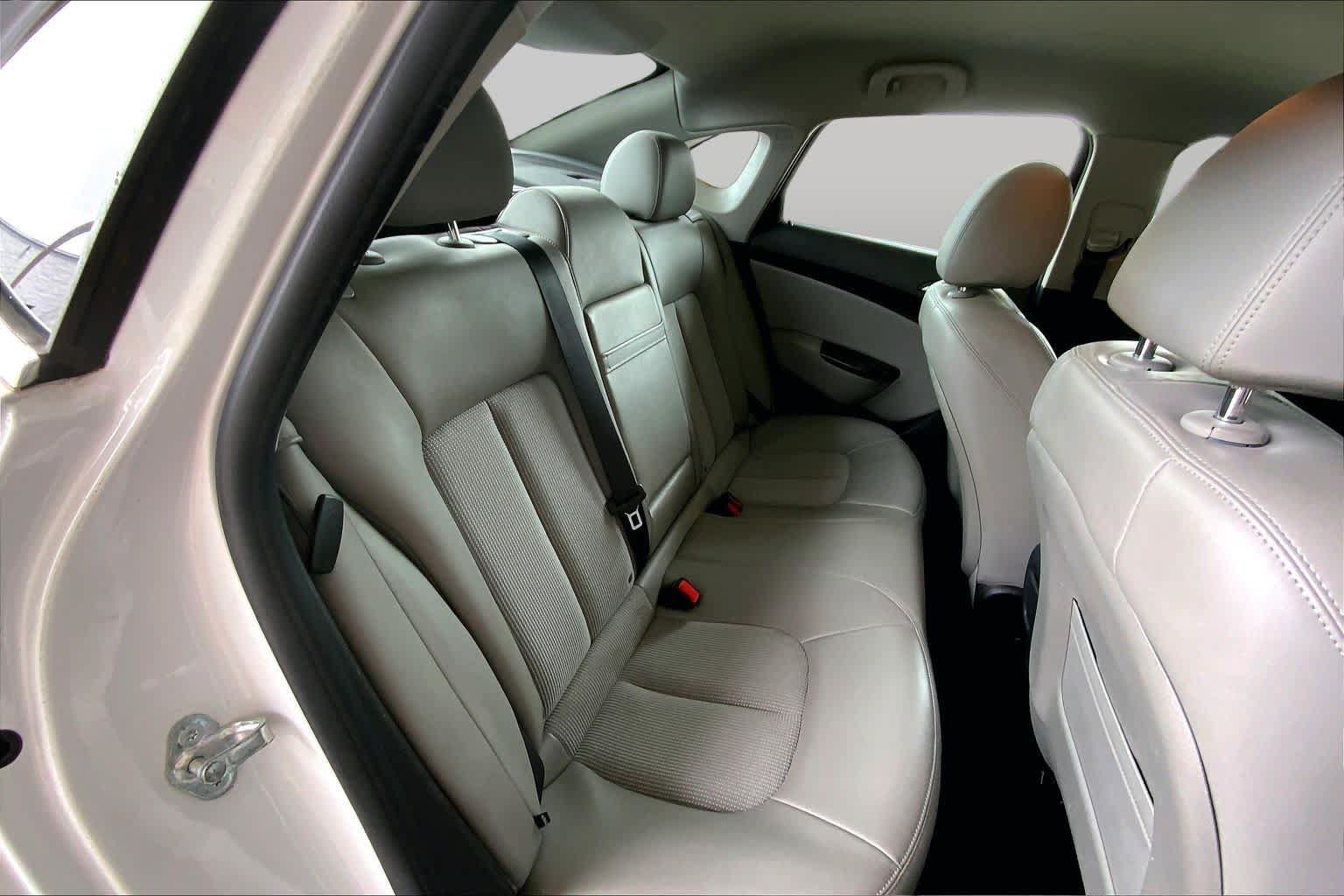 Used 2014 Buick Verano Convenience FWD image 18