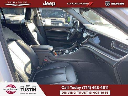Used 2023 Jeep Grand Cherokee 4WD 4xe image 16