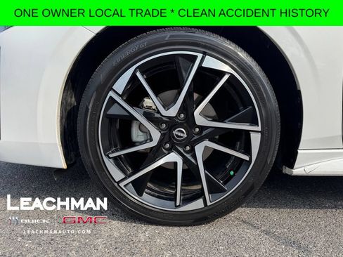 Used 2024 Nissan Sentra SR w/ SR Premium Package FWD image 3