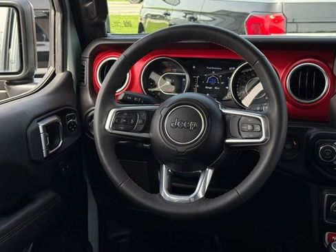 Used 2023 Jeep Gladiator Rubicon w/ Dual Top Group AWD/4WD image 7