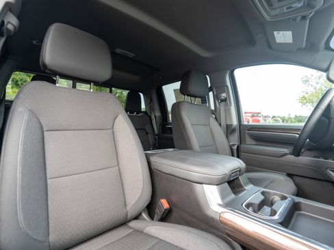 Used 2025 Chevrolet Silverado 2500 LT w/ Trail Boss Package AWD/4WD image 11