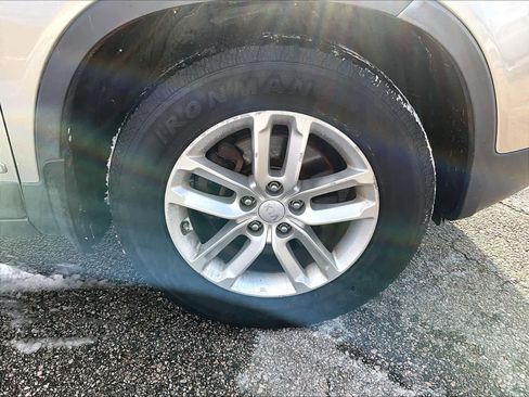 Used 2014 Kia Sorento LX image 4