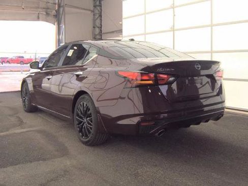 Used 2025 Nissan Altima 2.5 SV w/ SV Special Edition Package FWD image 5