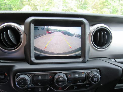 Used 2021 Jeep Wrangler Unlimited Sport AWD/4WD image 15