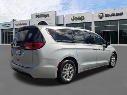 New 2026 Chrysler Voyager LX